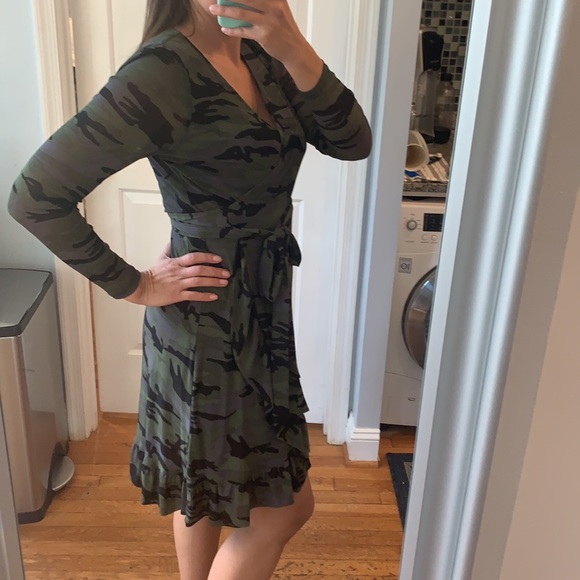 Scoop Camo Mesh Dress - Picture 4 of 8